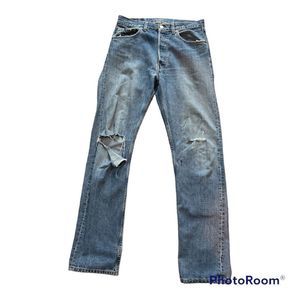 𝅺VINTAGE Levis 501 Cheeky Butt Rip Jeans 32 x 34
